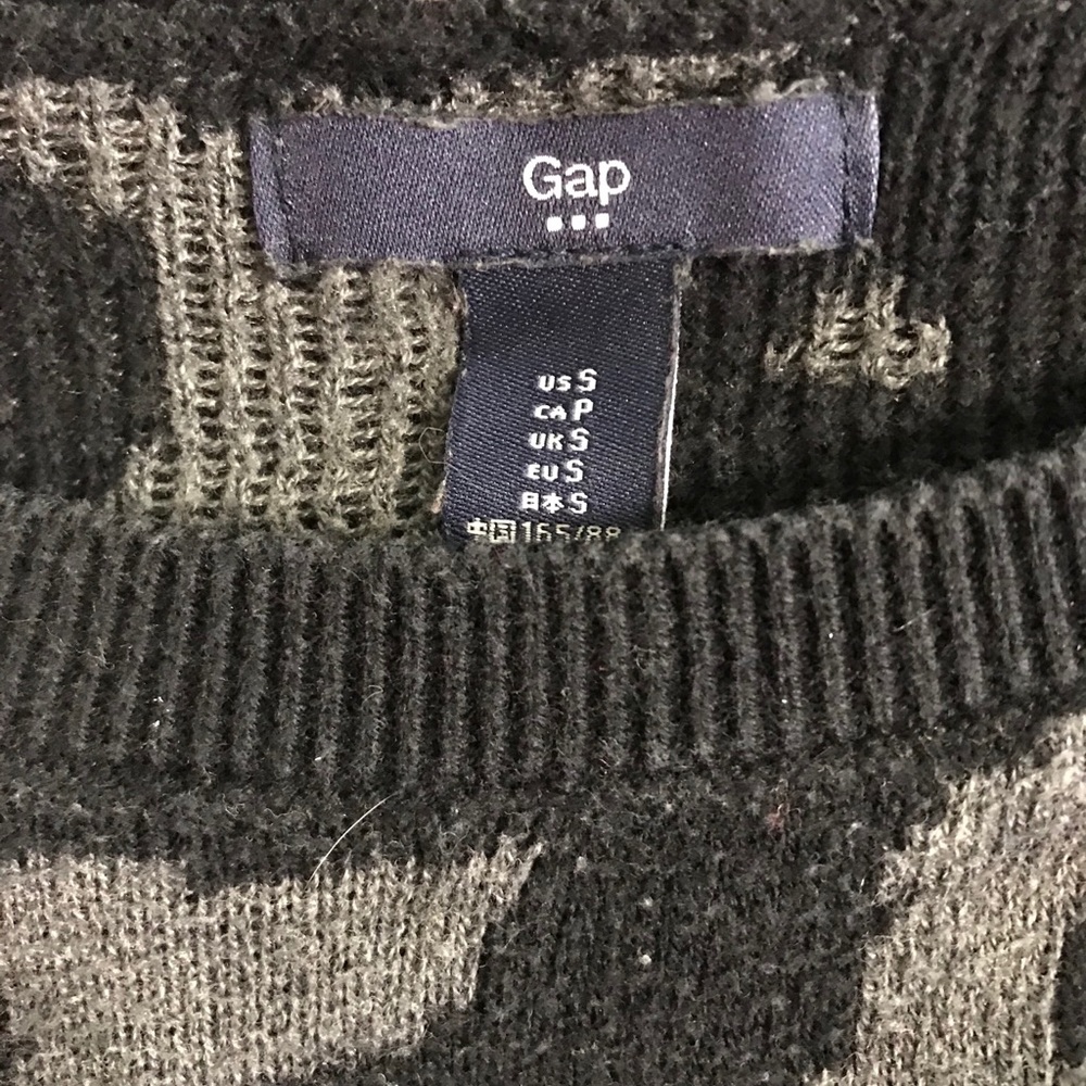 pullover sweater - Picture 2 of 2